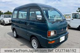 mitsubishi-minicab-van-1996-5550-car_78f09dd0-755f-4626-954e-610bfa989f6c
