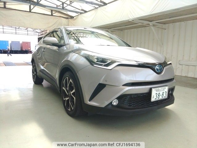 toyota c-hr 2017 CFJ1694136 image 1