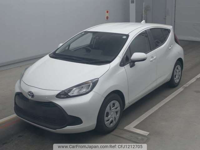 toyota aqua 2022 -TOYOTA--AQUA 6AA-MXPK11--MXPK11-2066269---TOYOTA--AQUA 6AA-MXPK11--MXPK11-2066269- image 1