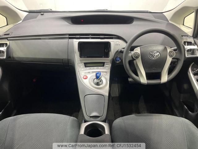 toyota prius 2015 CFJ1532454 image 2