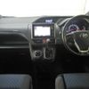 toyota noah 2014 REALMOTOR_N9024070016F-90 image 11