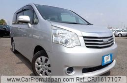 toyota noah 2013 CFJ1617107