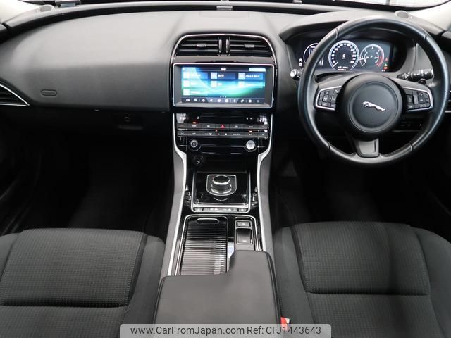 jaguar xe 2017 quick_quick_JA2NA_SAJAB4AN3JCP22743 image 2