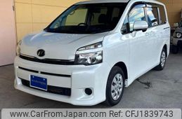 toyota voxy 2010 CFJ1839743