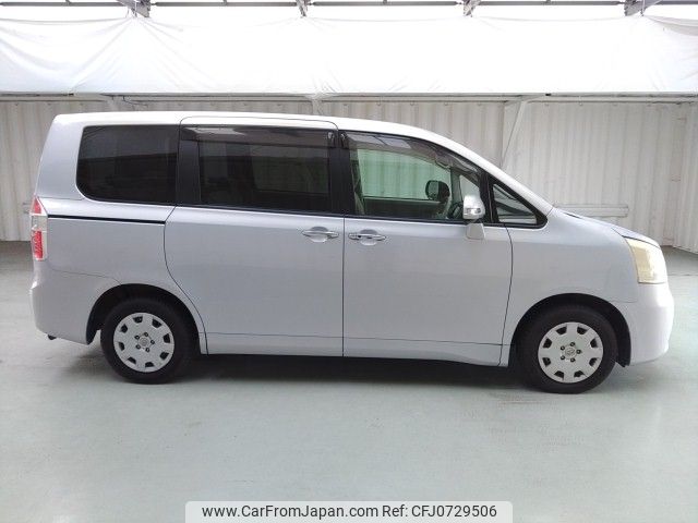 toyota noah 2010 ENHANCEAUTO_1_ea294403 image 2