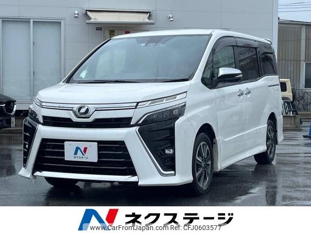 toyota voxy 2019 -TOYOTA--Voxy DBA-ZRR80W--ZRR80-0562001---TOYOTA--Voxy DBA-ZRR80W--ZRR80-0562001- image 1