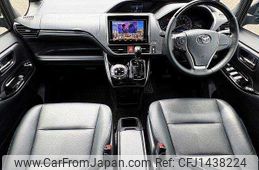 toyota esquire 2018 CFJ1438224