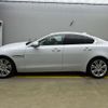 jaguar xe 2017 quick_quick_LDA-JA2NA_SAJAB4AN8JCP28375 image 12