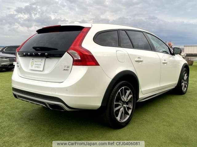 volvo v60 2015 quick_quick_CBA-FB525XC_YV1FZ61M6G-1008832 image 2