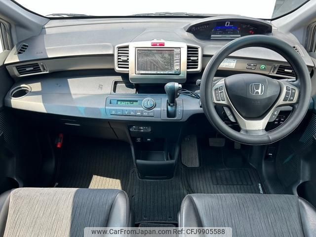 honda freed-spike-hybrid 2012 quick_quick_DAA-GP3_GP3-1031786 image 2