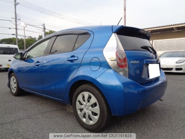 toyota aqua 2012 -TOYOTA 【奈良 501ま188】--AQUA NHP10-6106285---TOYOTA 【奈良 501ま188】--AQUA NHP10-6106285- image 2