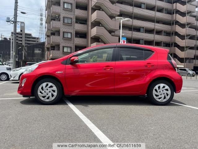 toyota aqua 2016 CFJ1611659 image 2