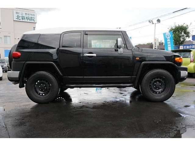 toyota fj-cruiser 2015 2455216-212829 image 2