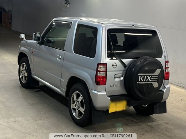 nissan kix 2011 CFJ1790261 image 2