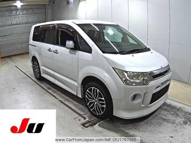 mitsubishi delica-d5 2010 CFJ1797595 image 1