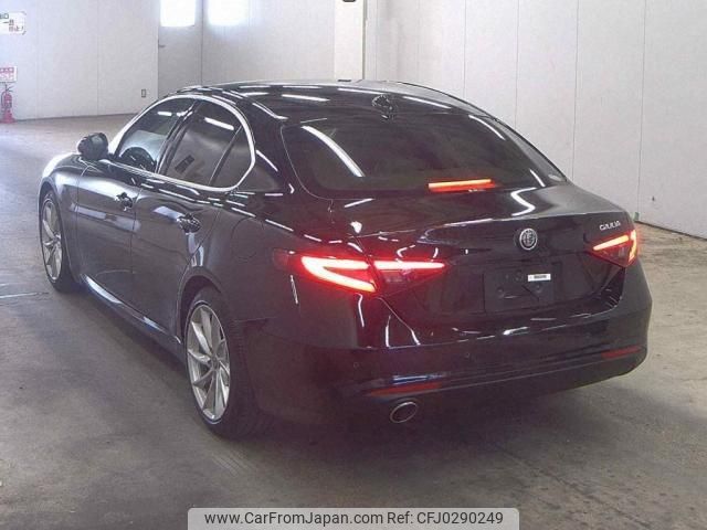 alfa-romeo giulia 2017 quick_quick_ABA-95220_ZAREAEKN2H7564735 image 2