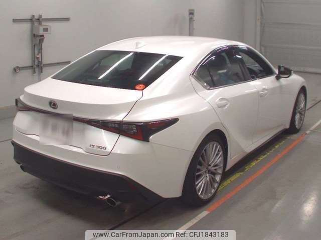 lexus is 2023 CFJ1843183 image 2