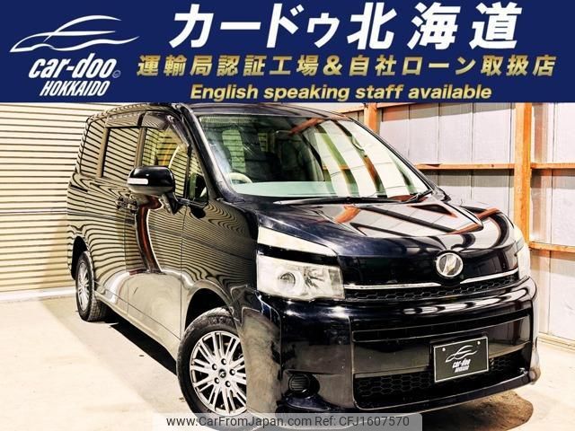 toyota voxy 2011 CFJ1607570 image 1