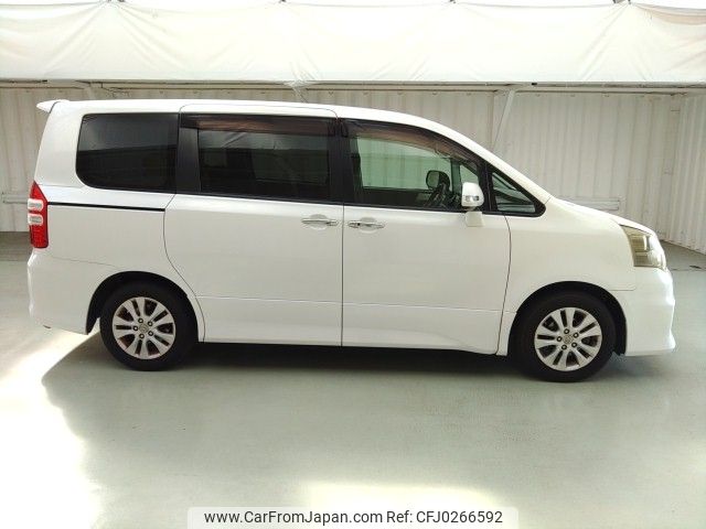 toyota noah 2011 ENHANCEAUTO_1_ea288678 image 2