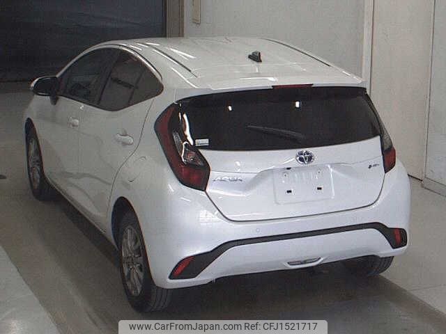 toyota aqua 2024 CFJ1521717 image 2