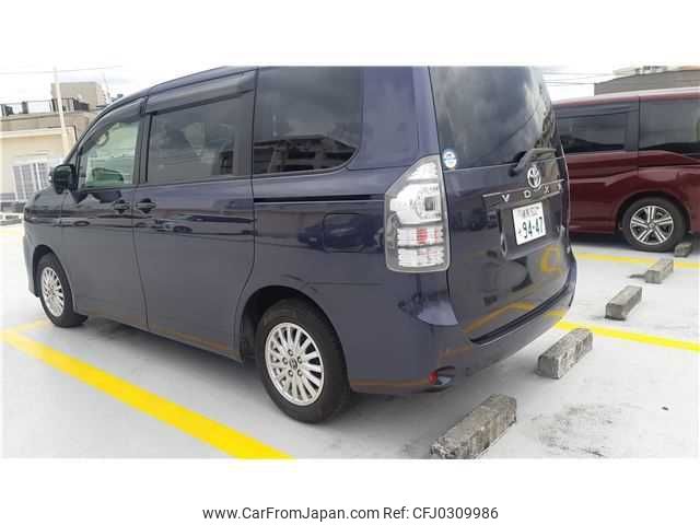 toyota voxy 2012 TE4465 image 1