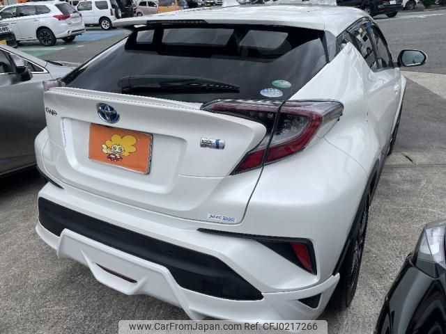 toyota c-hr 2017 quick_quick_DAA-ZYX10_ZYX10-2041026 image 2