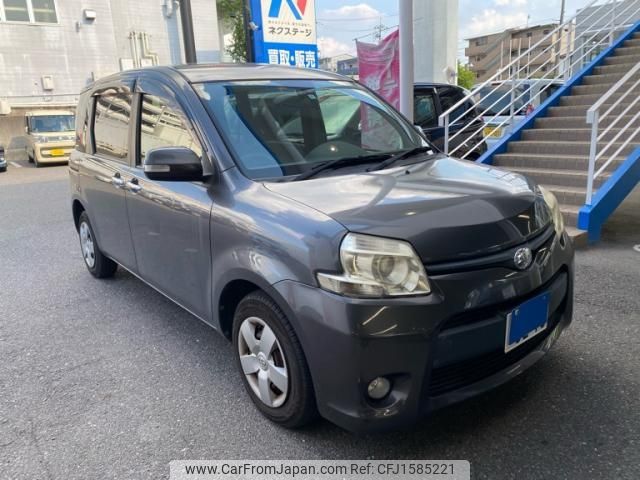toyota sienta 2012 CFJ1585221 image 1