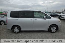 toyota noah 2008 NIKYO_SG85034