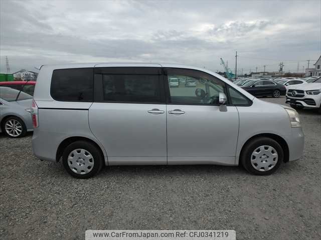 toyota noah 2008 NIKYO_SG85034 image 1