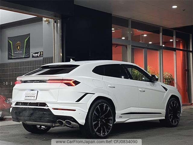 lamborghini lamborghini-urus 2023 CFJ0834090 image 2