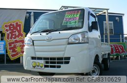daihatsu-hijet-truck-2018-6068-car_79d0198f-a3d4-4674-ac7b-2af76fcc2905