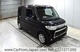 daihatsu tanto 2011 CFJ1571390