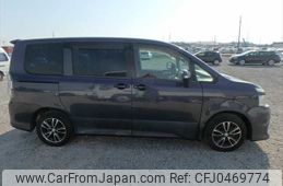 toyota voxy 2008 NIKYO_DD45833