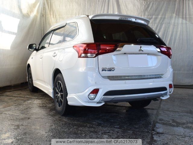 mitsubishi outlander-phev 2015 -MITSUBISHI--Outlander PHEV GG2W--0303975---MITSUBISHI--Outlander PHEV GG2W--0303975- image 2
