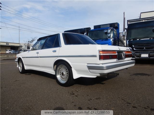car_9548c8ce-2d9e-4962-b264-