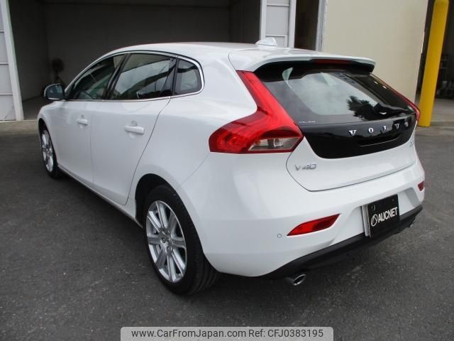 volvo v40 2019 quick_quick_LDA-MD4204T_YV1MVA8RDK2566975 image 2