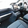 toyota voxy 2015 quick_quick_DAA-ZWR80G_ZWR80G-0122964 image 10