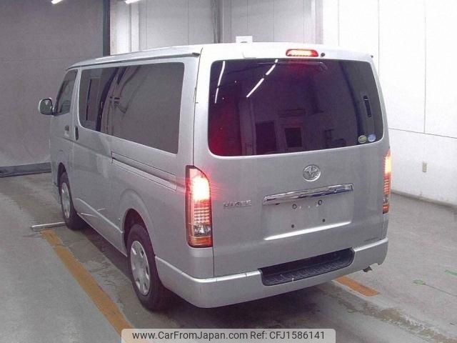 toyota hiace-van 2011 CFJ1586141 image 2