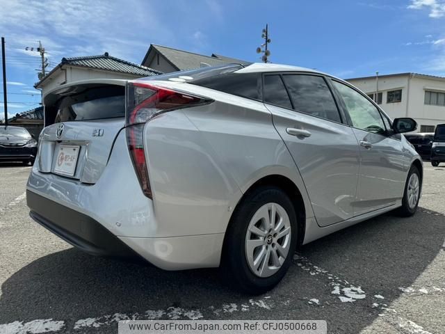 toyota prius 2018 quick_quick_ZVW50_ZVW50-8085127 image 2