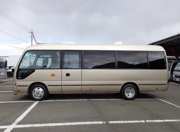 自動車年鑑 2016~2017 自動車年鑑(2016～2017年版)／日本自動車会議所(著者