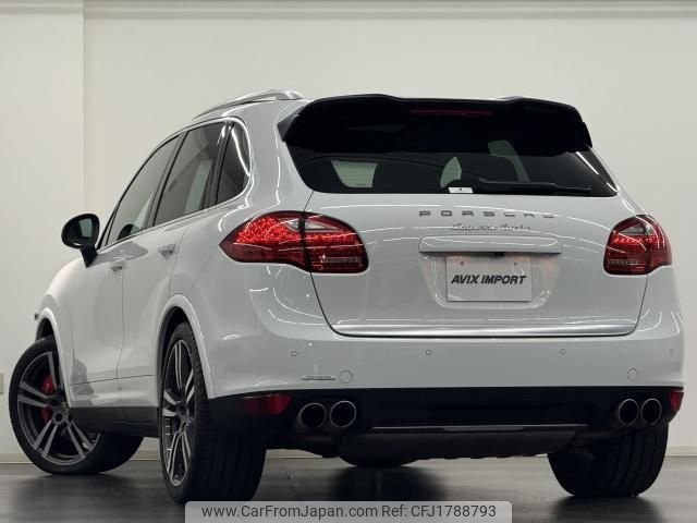 porsche cayenne 2012 CFJ1788793 image 2