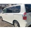 toyota noah 2010 CFJ1626080 image 2