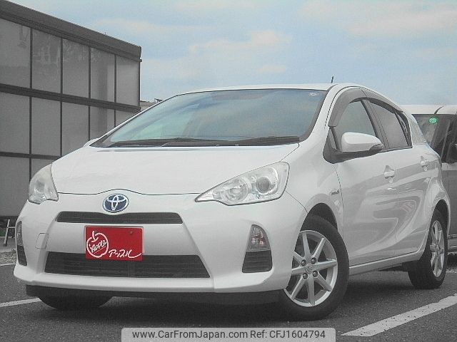 toyota aqua 2012 CFJ1604794 image 1