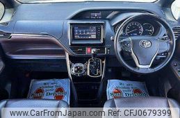 toyota esquire 2014 504928-927471