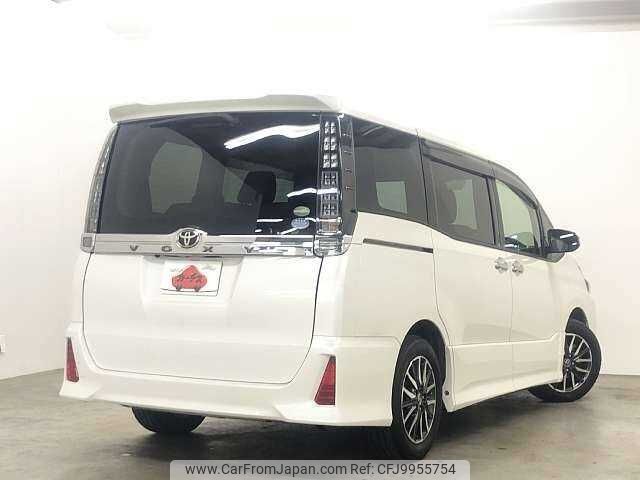 toyota voxy 2016 504928-922117 image 2