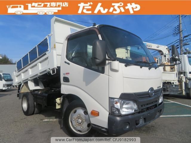 hino dutro 2017 GOO_NET_EXCHANGE_0730265A30231109W001 image 1