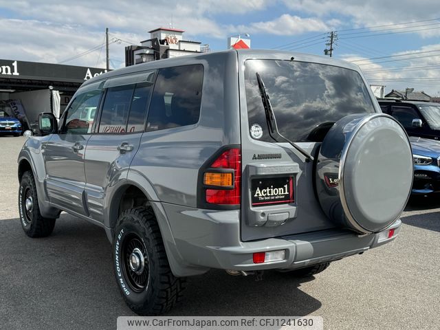 mitsubishi pajero 2000 9 image 2