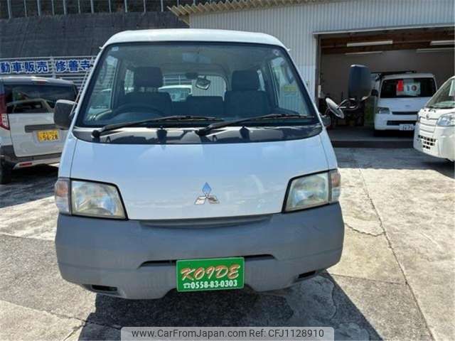 mitsubishi delica-van 2002 CFJ1128910 image 2