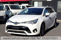 toyota avensis 2017 24341405