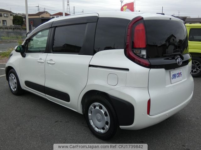 toyota sienta 2023 CFJ1739842 image 2